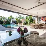 Seminyak 5 Bd Villa Avec Chill-Out Extrieur