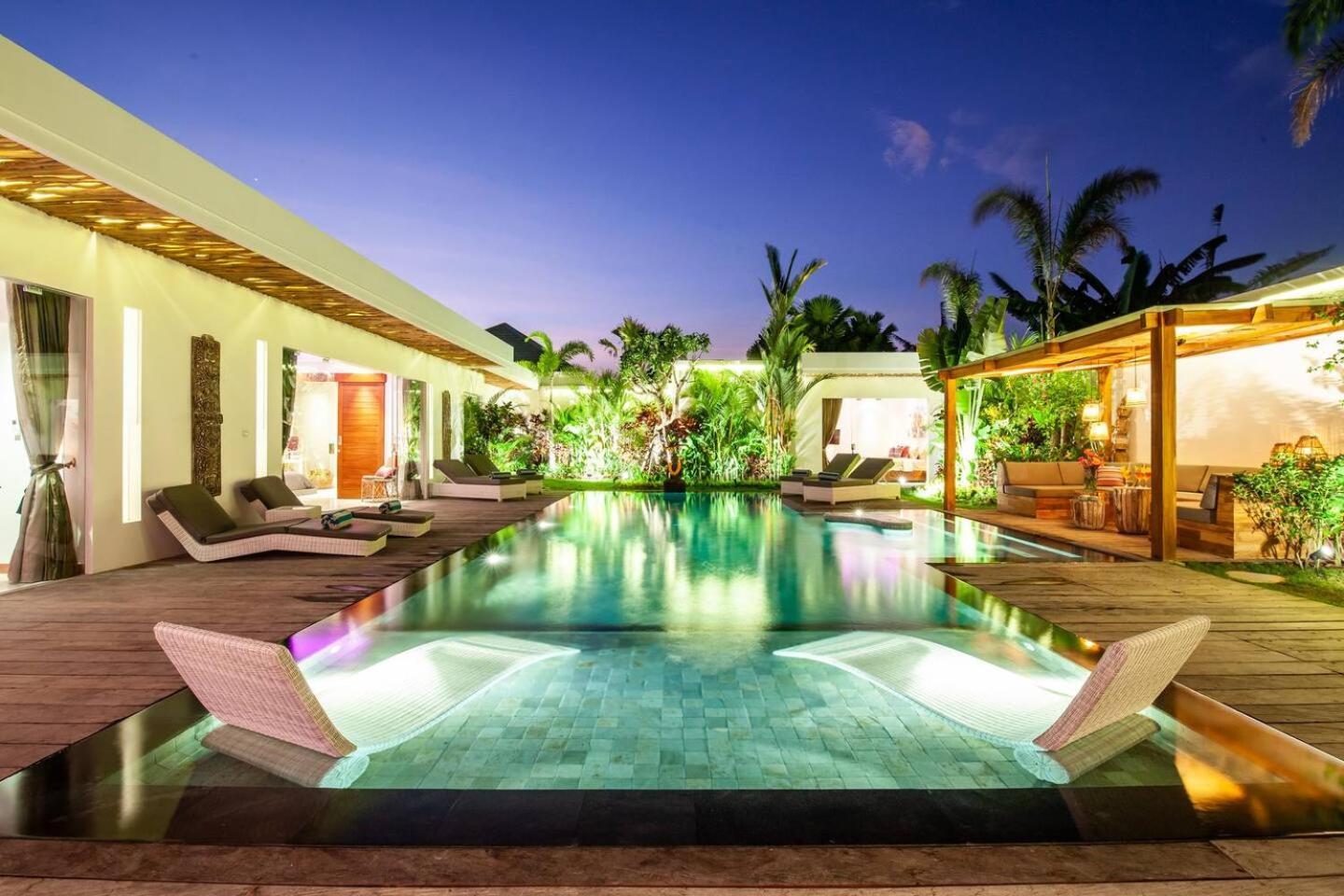 Villa 5 Bd Avec Chill-out Extrieur Seminyak (Bali)